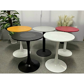 Mua Bàn Cafe Eames Chân Trụ Mâm Tròn Tulip Mặt Bàn Nhựa Thủng Lỗ Nhiều màu
