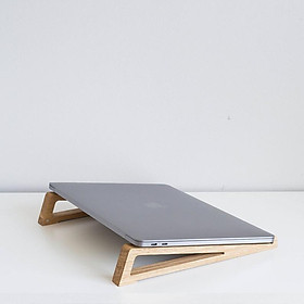 Giá đỡ laptop bằng gỗ thông kê tản nhiệt cho máy tính, macbook gọn nhẹ, thiết kế chắc chắn