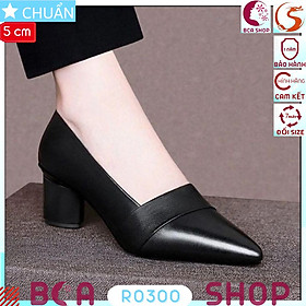 Giày cao gót nữ màu đen 5p RO303 ROSATA tại BCASHOP thanh lịch và êm ái theo phong cách basic cho cô nàng công sở