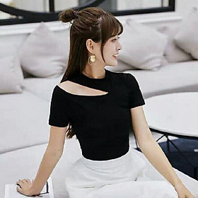 Áo cộc tay cổ tròn khoét vai cách điệu