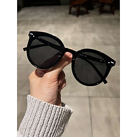 Kính râm Mắt tròn đen chống nắng uv thiết kế đơn giản cho nam nữ
