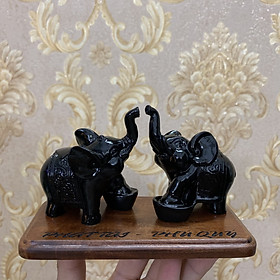 [Tượng con voi] 2 Tượng voi đá phong thủy trang trí nhà cửa dáng voi đạp thỏi vàng tài lộc - Đế gỗ dài 14cm