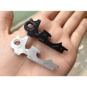 Móc khóa kim loại 7 chức năng bền chắc siêu tiện lợi- giao màu ngẫu nhiên