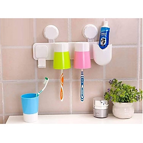 Dụng cụ để kem đánh răng kèm 3 ly K03