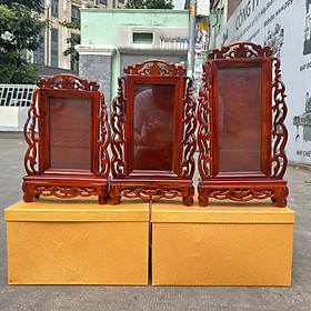Mua Bài vị thờ gia tiên gỗ tràm bông vàng chạm khắc ép kính viền hoa cao cấp – 3 cỡ