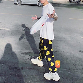 (M L XL, 40-70KG) Quần dài thun cartoon unisex nam/nữ. Quần dài pants hoạt hình. Quần dài thun cào. Quần cartoon unisex nam/nữ. Quần thun dài unisex. Họa tiết: cún/chó snoopy - vịt vàng - báo hồng the pink panther - thú mỏ vịt perry - con rối sesame - gà 