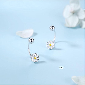 Bông tai bạc mặt hoa cúc chất liệu bạc MS056