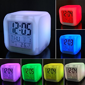 Đồng hồ hình vuông để bàn đổi màu phát sáng tiện dụng, bằng nhựa ABS cao cấp (Tặng móc khóa tô vít mini 3in1)