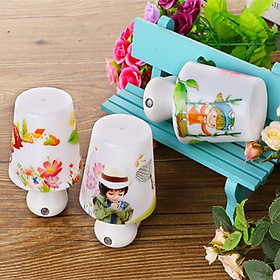 0Đèn ngủ hình ly có cảm ứng ánh sáng trắng