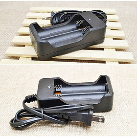 Mua Bộ Sạc Pin Đôi 18650 3.7V ( Sạc 2 Pin Cùng Lúc - Có Mạch Bảo Vệ Pin)