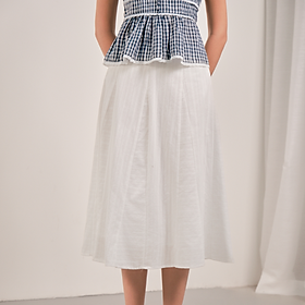 Chân váy trắng dài phong cách tiểu thơ sang trọng Gabrielle Miều Est.2013