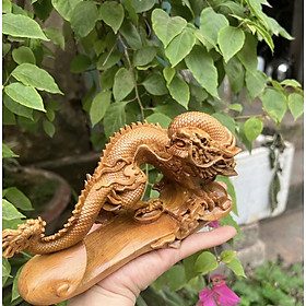Tượng con rồng phong thủy bằng gỗ bách xanh thơm nức kt 20×10×7cm 