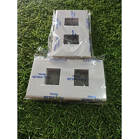 Mua Hộp 10 Cái Mặt 2 lỗ dòng Panasonic ( WZV 7842 W)