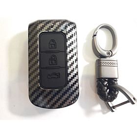 Ốp nhựa carbon lót silicon bọc, bảo vệ chìa khóa cho xe Mitsubishi Xpander, Outlander kèm móc đeo INOX