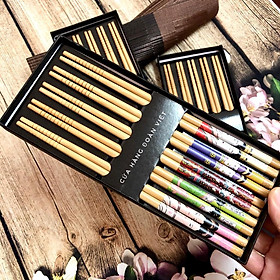 Mua Bộ 5 đôi đũa Nhật. Hàng xuất nội địa nhật. Đũa tre 100% gỗ tự nhiên CAO CẤP  Kiểu dáng Phong cách KIMONO nhật bản