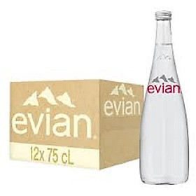 1 thùng Nước suối khoáng Evian chai thủy tinh 75cl (tương đương 12 chai)