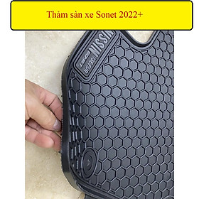 Thảm Lót Sàn Cao Su Cho Xe Kia Sonet 2022+ màu đen - hàng không mùi , cao su đúc, vừa form xe