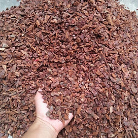 Mua 1kg VỎ THÔNG XAY NHỎ Đã Xử Lý ( Nhập Khẩu )