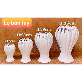 Mua Bình cắm hoa kiểu dáng bàn tay. Gốm sứ Bát Tràng