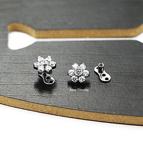 Khuyên dermal titanium đính đá hoa trắng bằng thép y tế xỏ khuyên piercing - XUÂN SHOP