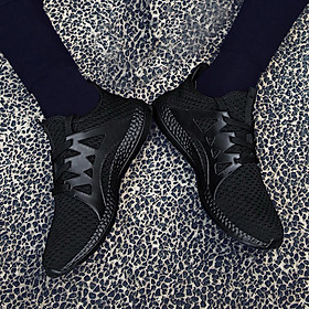Men's Lightweight Breathable Black Mesh Street Sport Walking Shoes Casual Sneakers
