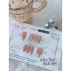 Nail Box thiết kế thủ công ChangNails sơn bóng đính charm đơn giản