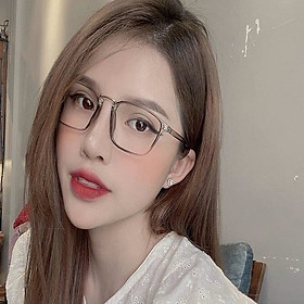Gọng kính nữ mắt vuông gọng dẻo càng mảnh siêu nhẹ,dễ lên mặt , phù hợp nhiều khuôn mặt