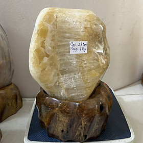 Mua Cây đá phong thủy màu vàng xuyên sáng cao 28cm  nặng 8 kg cho mệnh Kim và thổ