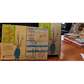 Hình ảnh Bộ Sách Đặc Biệt: Mùa Gặt Mới - In Giấy Dó - Hộp Sơn Mài - Trường Phương Books (Đánh số ngẫu nhiên)