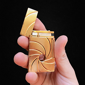 Mua Hộp Quẹt Bật Lửa Gas Đá D117 Dục Lỗ Họa Tiết Vòng Xoáy Đồng Tâm (Vàng)