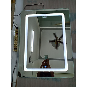 Mua GƯƠNG ĐÈN LED CẢM ỨNG CÔNG NGHỆ THÔNG MINH GNT02