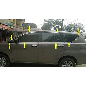 Nẹp chân, cong kính xe Toyota Innova 2017 - 2022 inox cao cấp, sáng bóng