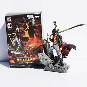 Hình ảnh Mô Hình Nhân Vật Dracule Mihawk - Mô Hình One Piece ( Cao 15cm )