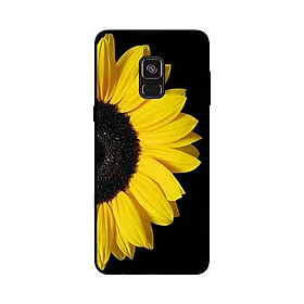 Ốp Lưng in cho Samsung Galaxy A8 2018 Mẫu Hoa Hướng Dương Nền Đen - Hàng Chính Hãng