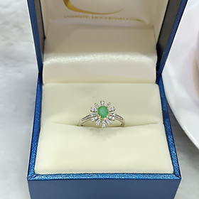 Nhẫn đính đá Emerald thiên nhiên - MOON Jewelry