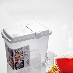 Mua Bộ 2 thùng đựng gạo thông minh có nắp  bánh xe & ca đong (10kg) - Hàng Nội Địa Nhật
