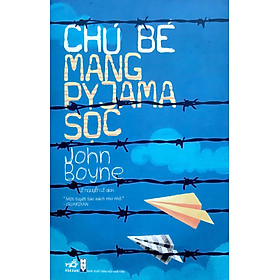 Chú bé mang pyjama sọc