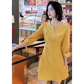 Đầm vàng phối dây kéo