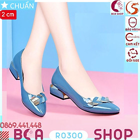 Giày cao gót nữ 2p RO300 ROSATA tại BCASHOP kiểu dáng công sở nổi bật với những trái tim vàng đính xen kẽ - màu xanh