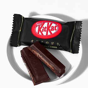 Hình ảnh Bánh KitKat Dark Chocolate vị Đắng gói 147gr (13 thanh)
