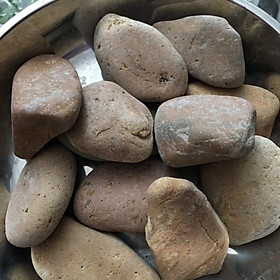 Đá cuội màu nâu trang trí hồ cá và sân vườn