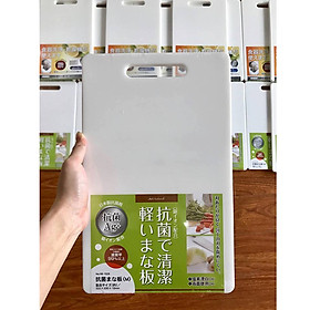Mua Thớt nhựa tráng ion bạc bảo vệ sức khỏe  dày vừa 10mm - Hàng nội địa Nhật