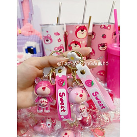 Mua ( Ngẫu Nhiên ) Móc Chìa Khoá Hoạ Tiết Gấu Dâu Có Case Nhựa Bảo Vệ Kèm Dây Đeo Tay Tiện Lợi Thời Trang