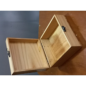 Mua hộp vuôn gỗ thông đựng đồ linh tinh để trên bàn làm việc.