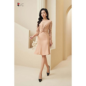 Đầm ôm đuôi cá tay ren cổ vuông Tri'C Luxury A21820