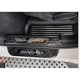 Ốp bậc cửa, nẹp bước chân trong, ngoài xe Hyundai SantaFe 2019 - 2022 vân cacbon cao cấp