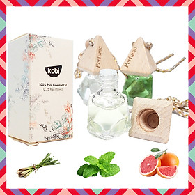 >> SO SÁNH GIÁ MÁY KHỬ MÙI XE OTO | Shopee Lazada Sendo Tiki 62 Combo 3 Tinh Dầu Sả Chanh, Bạc Hà, Bưởi KOBI Treo Xe Oto, Treo Phòng Ngủ, Treo Nhà Vệ Sinh, Treo Tủ Quần áo, Xịt Thơm Xe, Khử Mùi Xe Mới, Chống Say