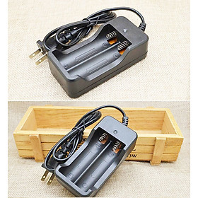 Mua Bộ Sạc Pin Đôi 18650 3.7V ( Sạc 2 Pin Cùng Lúc - Có Mạch Bảo Vệ Pin)