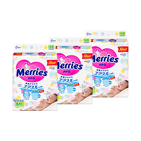 Combo 3 Tã Dán Merries Size S - 82 Miếng (Cho Bé 4-8 Kg) - Tặng 1 Bộ Đồ Chơi Nhà Tắm Cao Cấp