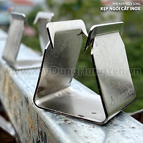 Mua Kẹp ngói cắt inox hàng chuẩn - Hộp 200 Cái-Sử dụng dễ dàng - Giảm thời gian thi công mái-Tăng thẩm mỹ cho mái nhà